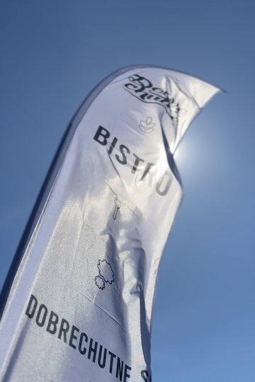 Vlajka Bistro Dobre Chutne pri odbočke